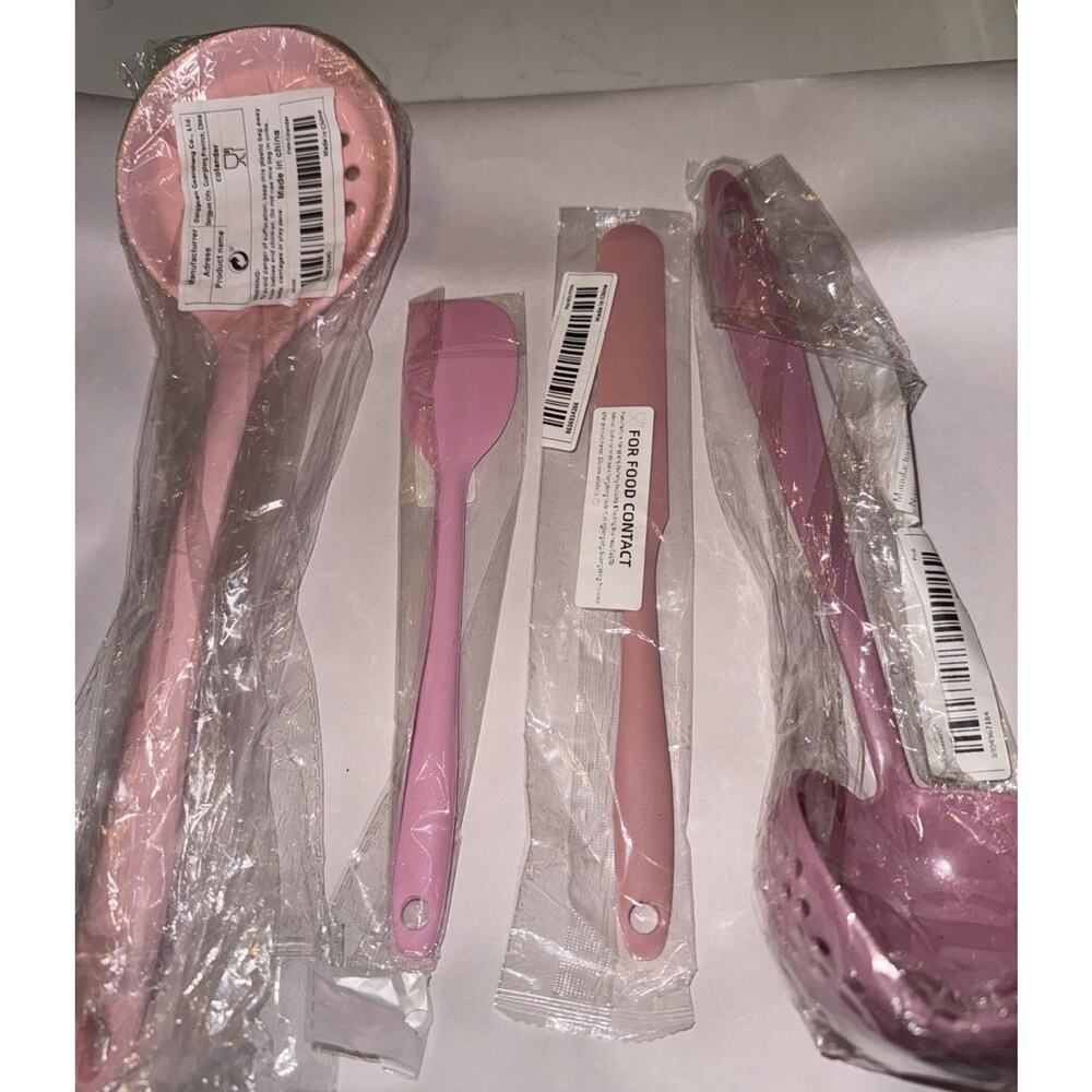 NWT Set Of Three Silicone Spatula Strainer W/ Free Bonus Plastic Ladle/Colander